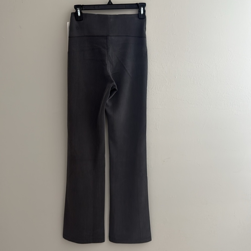 Lululemon Ribbed Softstreme Flared Pant Regular - Picture 5 of 6